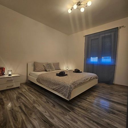 Apartman Smit Ουμάγκ Εξωτερικό φωτογραφία