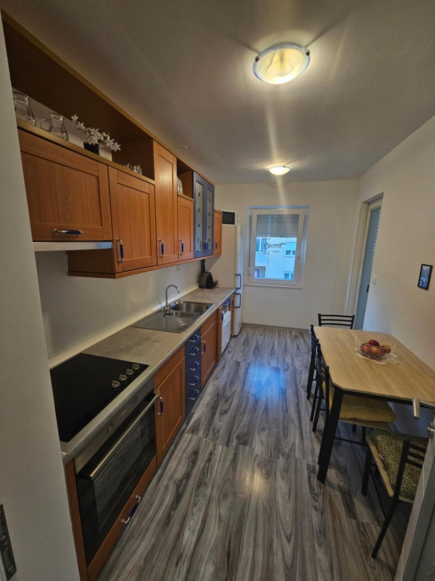 Apartman Smit Ουμάγκ Εξωτερικό φωτογραφία